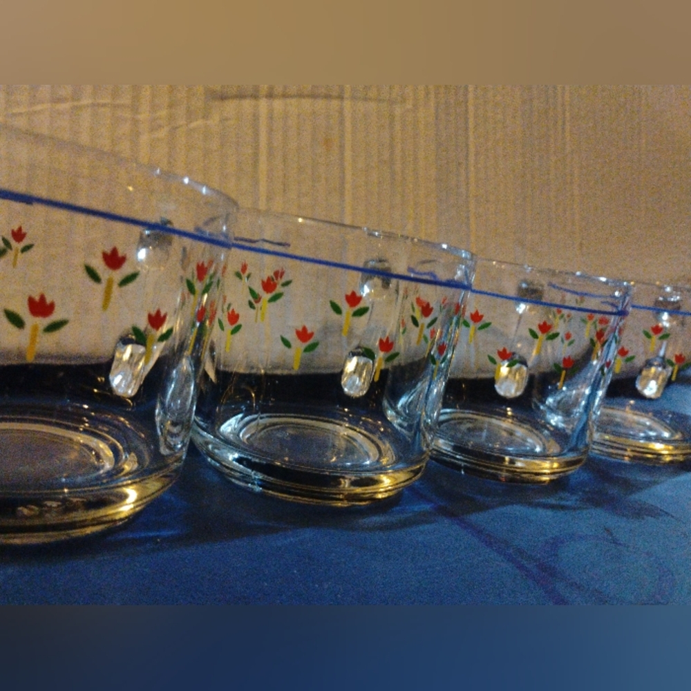 Anchor Hocking Set of Four Tulips Floral Glass Tumblers